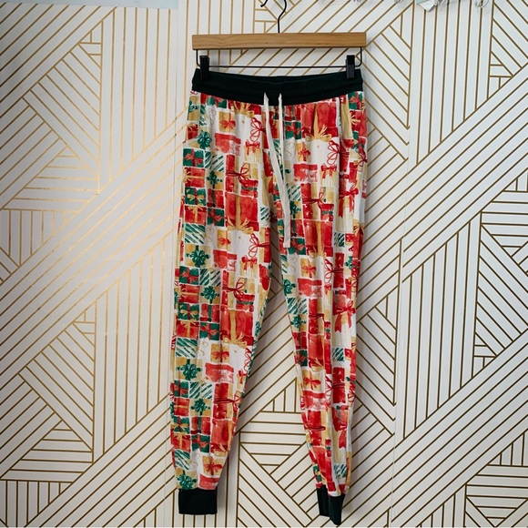 Burt’s Bees Organic Cotton Presents Winter Holiday  Christmas Jogger Pajama Pant - Picture 1 of 9